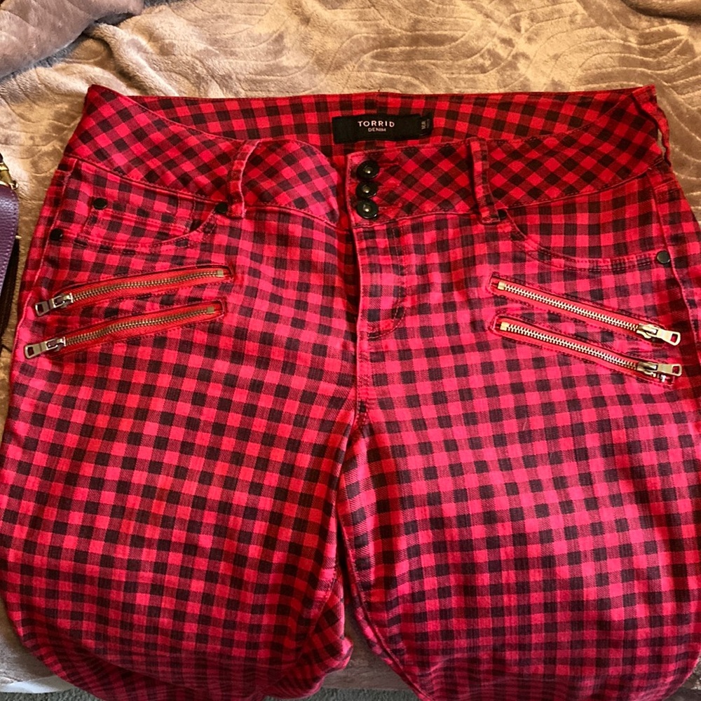 Torrid denim multi zip jeggings red black checkered print pants size 16R